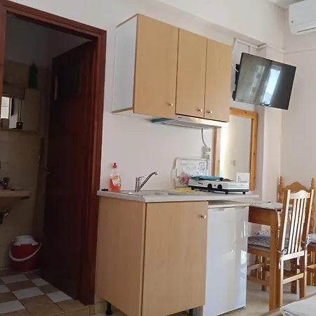 Dimitra Pentaliou Pensjonat 3*