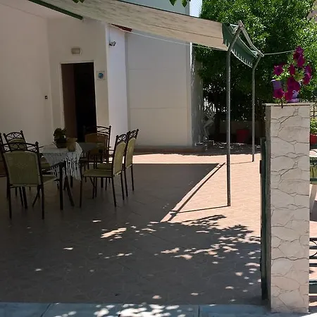 Guest house Dimitra Pentaliou Kamena Vourla